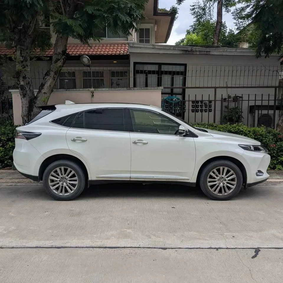 2014 Toyota Harrier III 2
