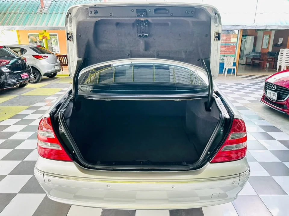 2004 Benz E-Class W211 2