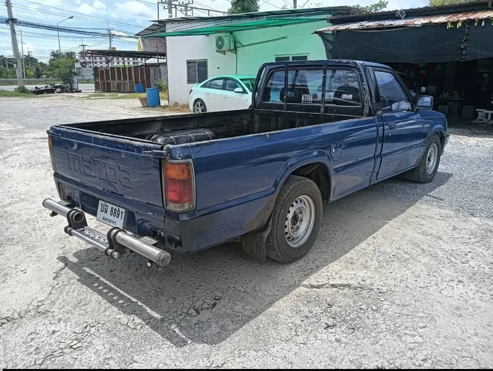Mazda B2500 IV 2