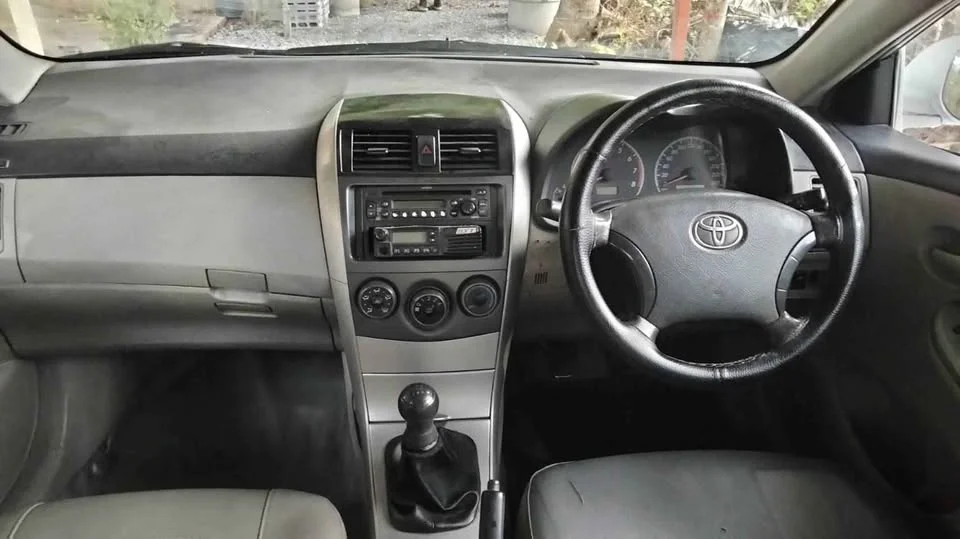 2012 Toyota Corolla Altis X (E140) 3
