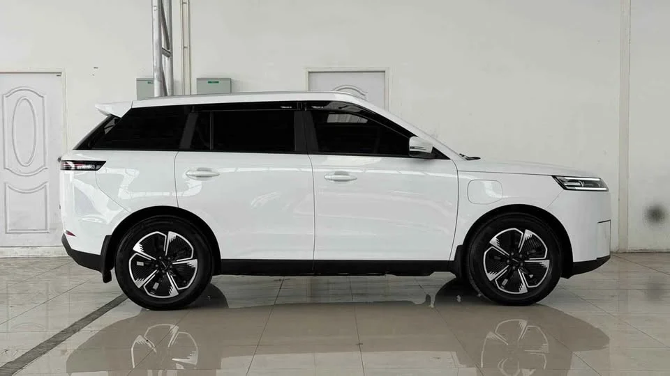 2025 Land Rover Range Rover Sport III 3