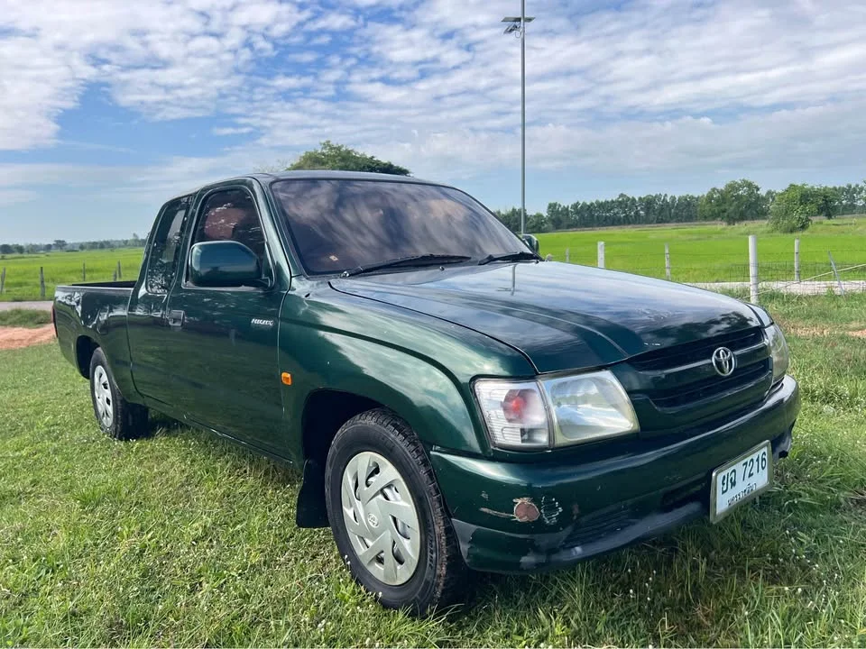 2004 Toyota Hilux Tiger VI 2