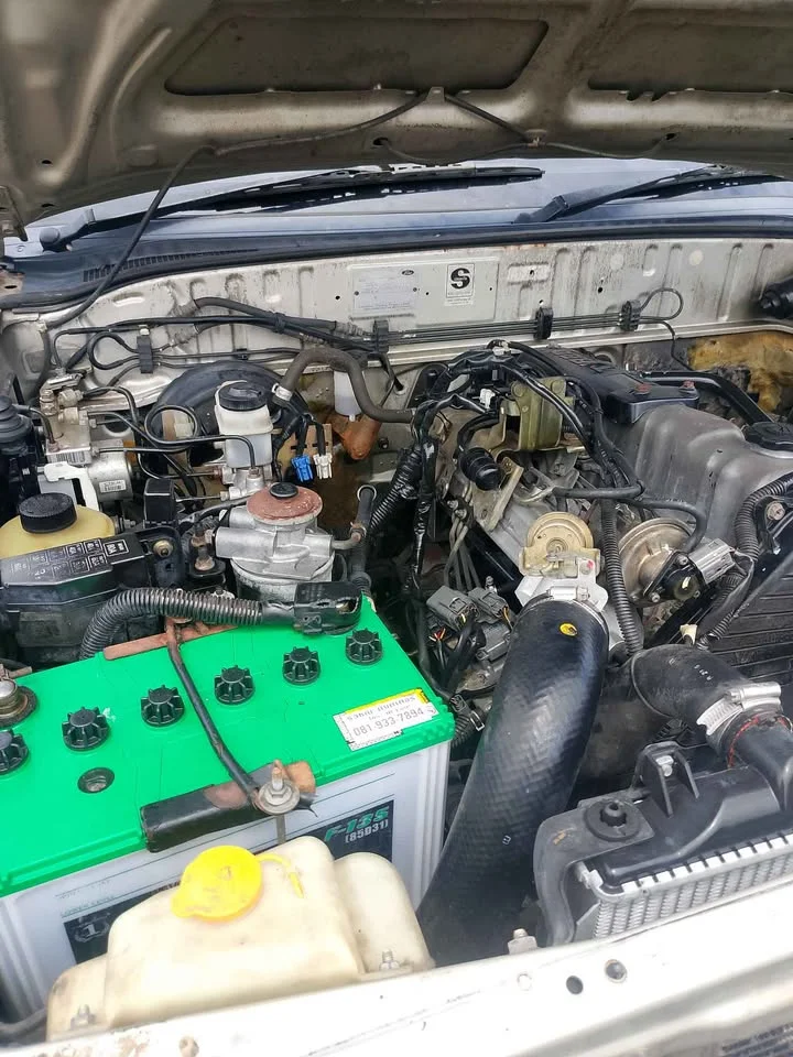 2005 Ford Everest I 3