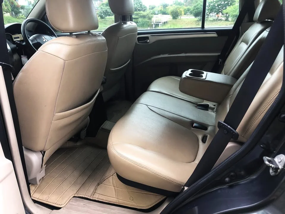 2012 Mitsubishi Pajero Sport II 2