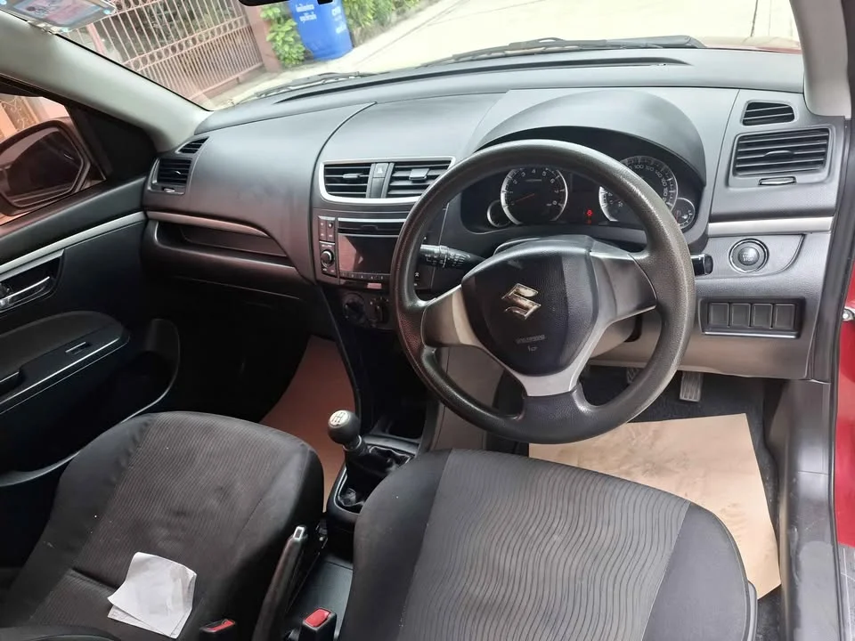2012 Suzuki Swift II 2