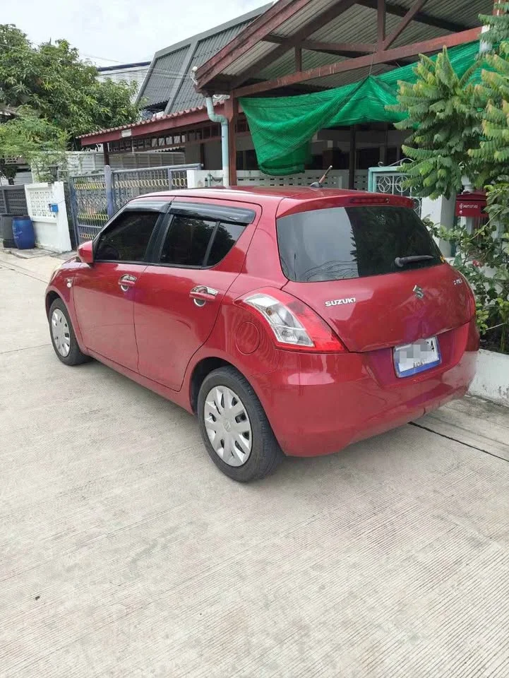 2012 Suzuki Swift II 3