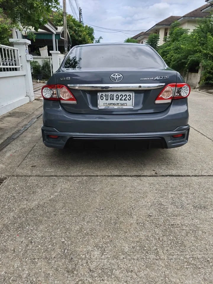 2013 Toyota Corolla Altis X (E140) 3