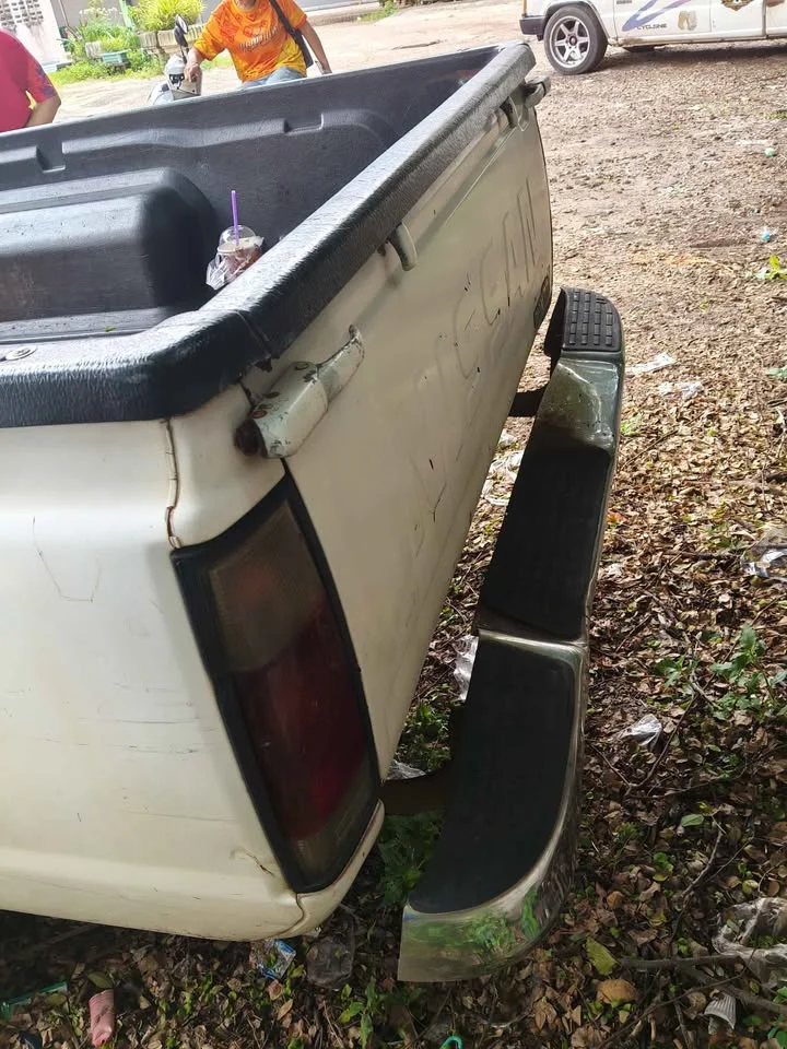 2004 Nissan Frontier I 2
