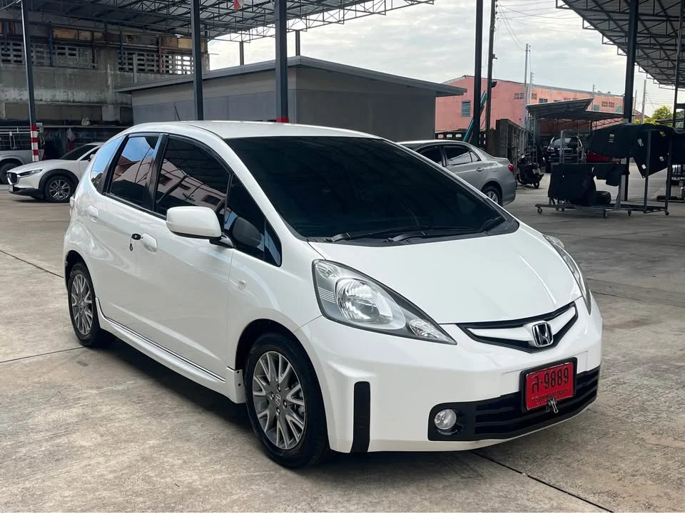 2010 Honda Jazz II 2