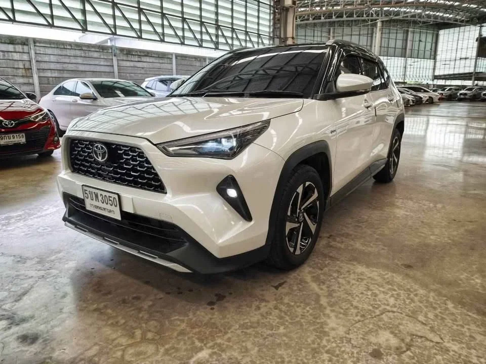 2024 Toyota Yaris Cross AC200 3