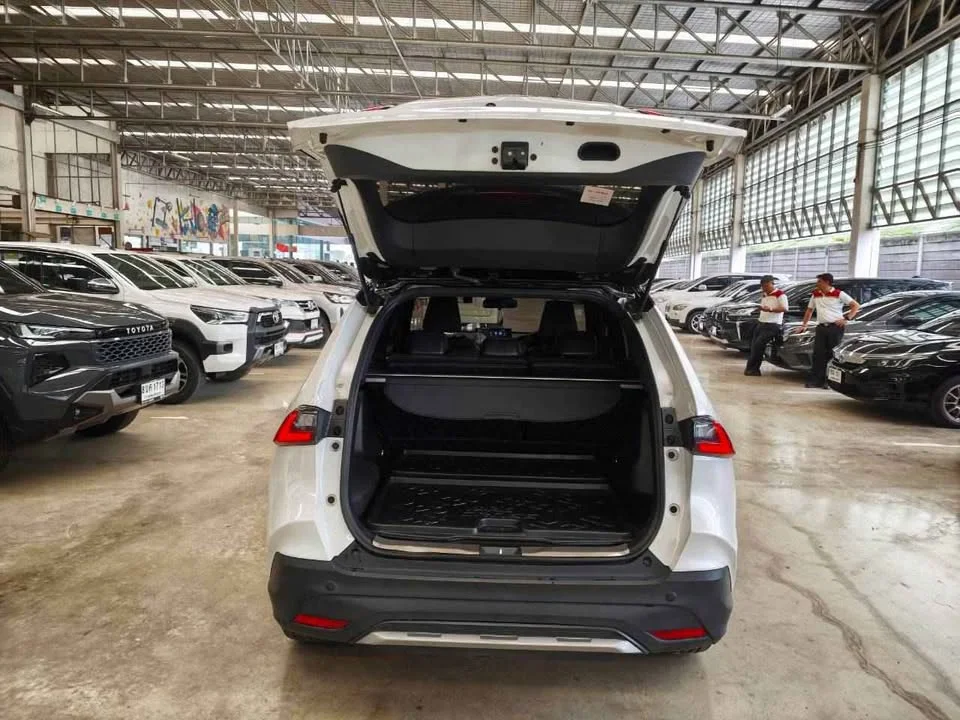 2024 Toyota Yaris Cross AC200 2