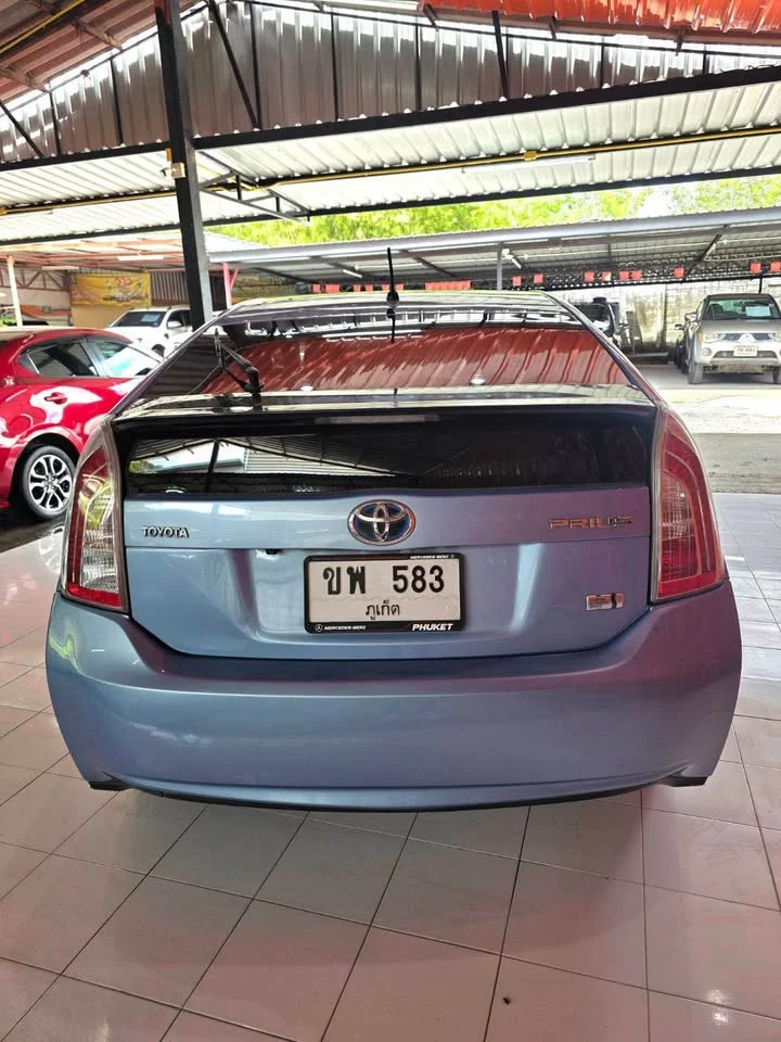 2012 Toyota Prius III 3