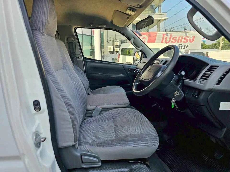 2009 Toyota HiAce V (H200) 3