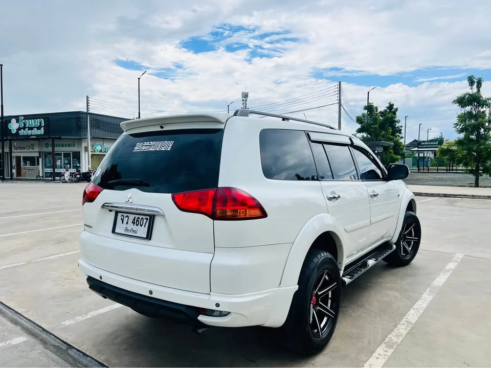 2012 Mitsubishi Pajero Sport II 3