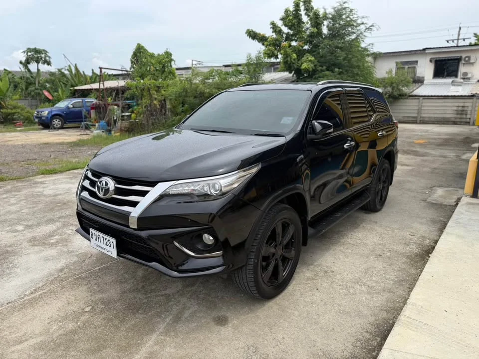 2017 Toyota Fortuner II 2