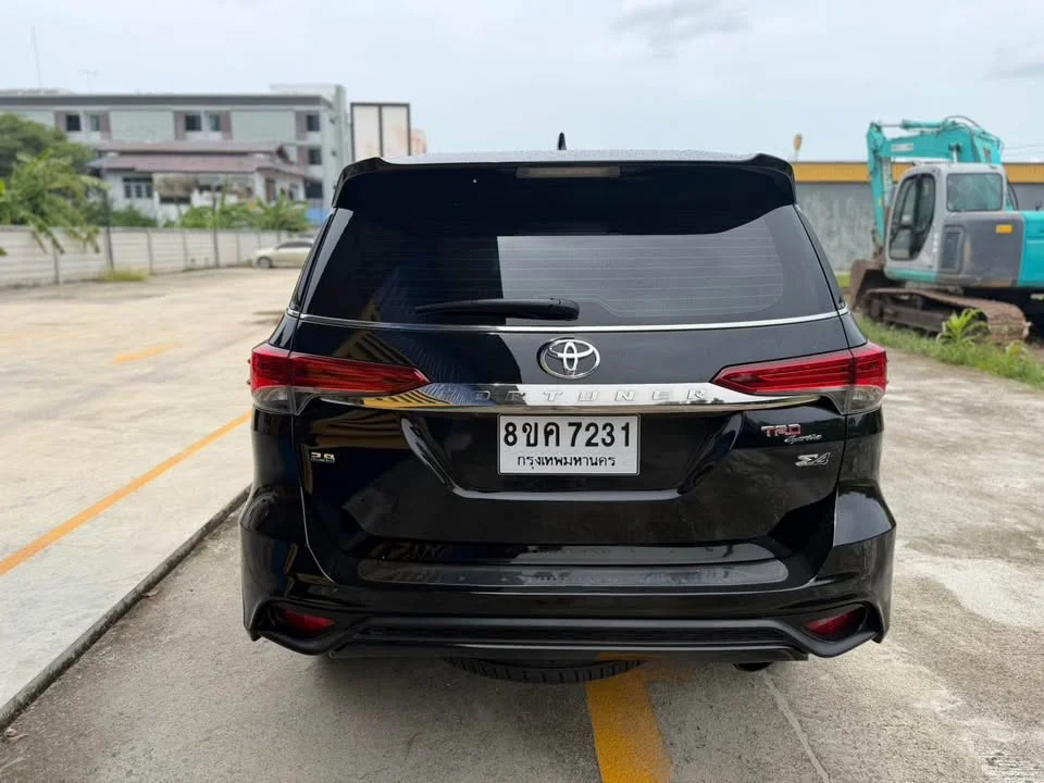 2017 Toyota Fortuner II 3