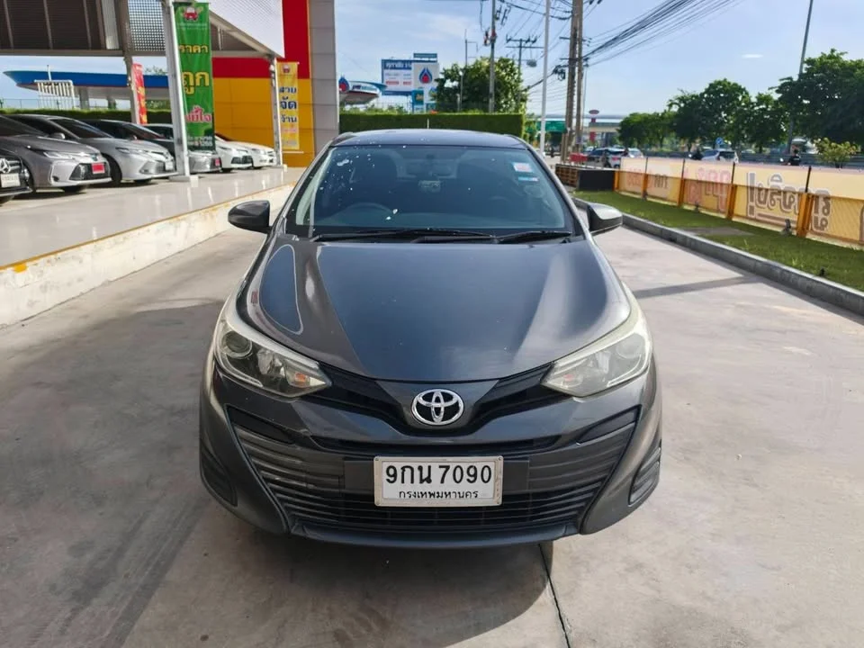 2019 Toyota Yaris ATIV III 2