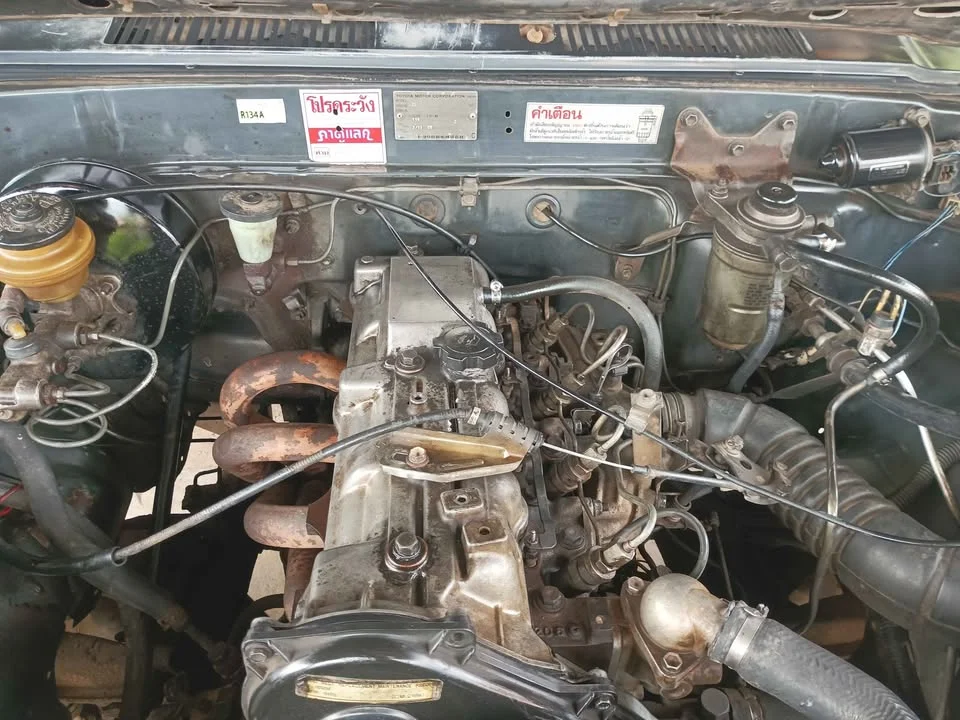 1989 Toyota Hilux Mighty-X V 3