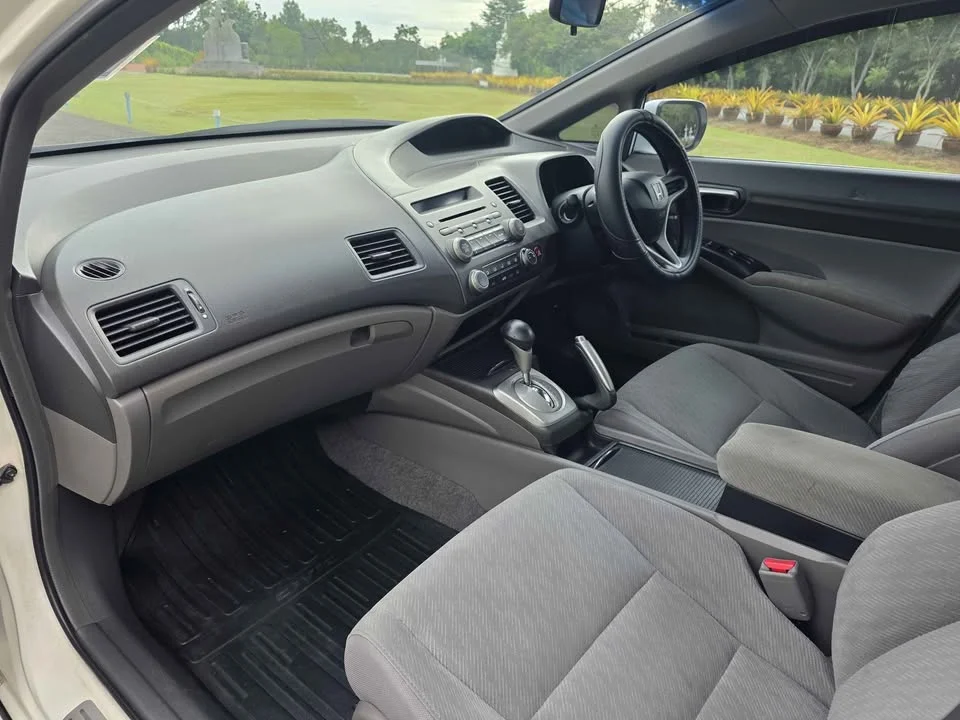 2011 Honda Civic VIII 2