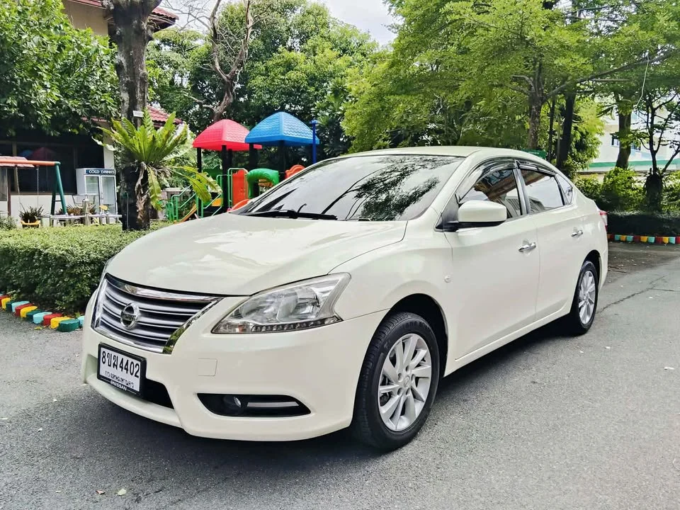 2012 Nissan Sylphy III (B17) 3