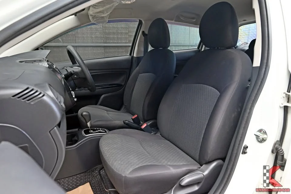 2018 Mitsubishi Mirage VI 3