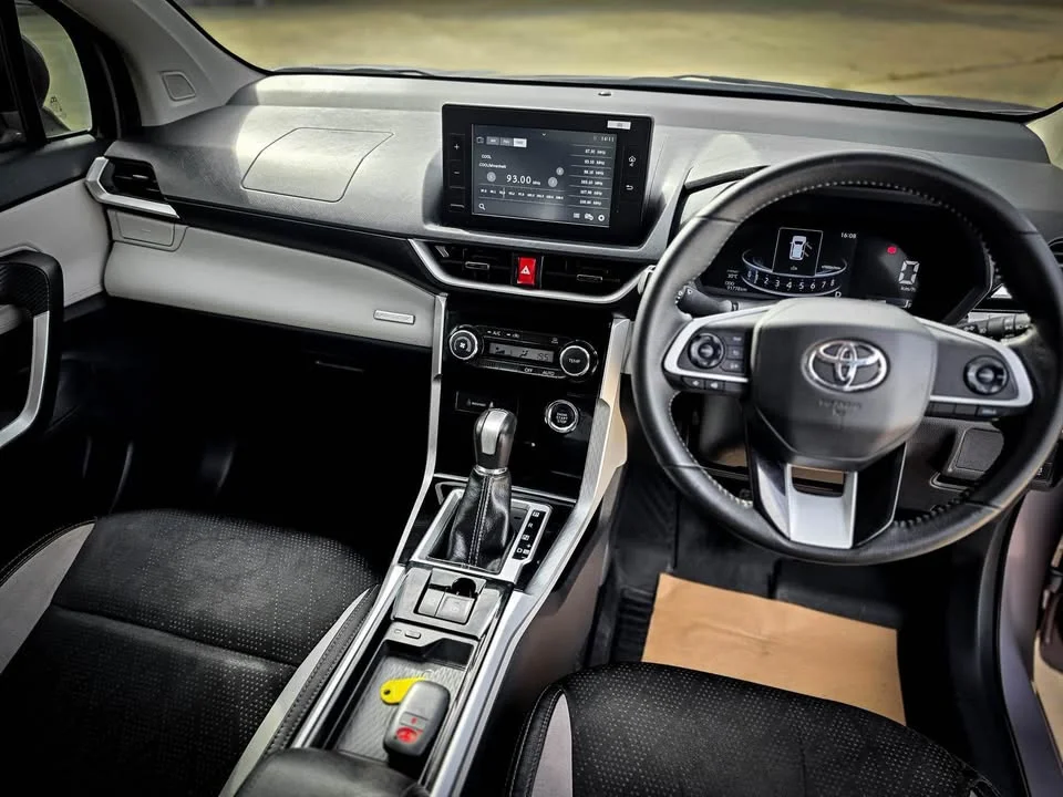2022 Toyota Veloz III 2