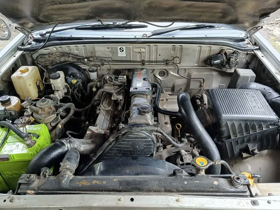 2001 Mazda 2500 Fighter V 3