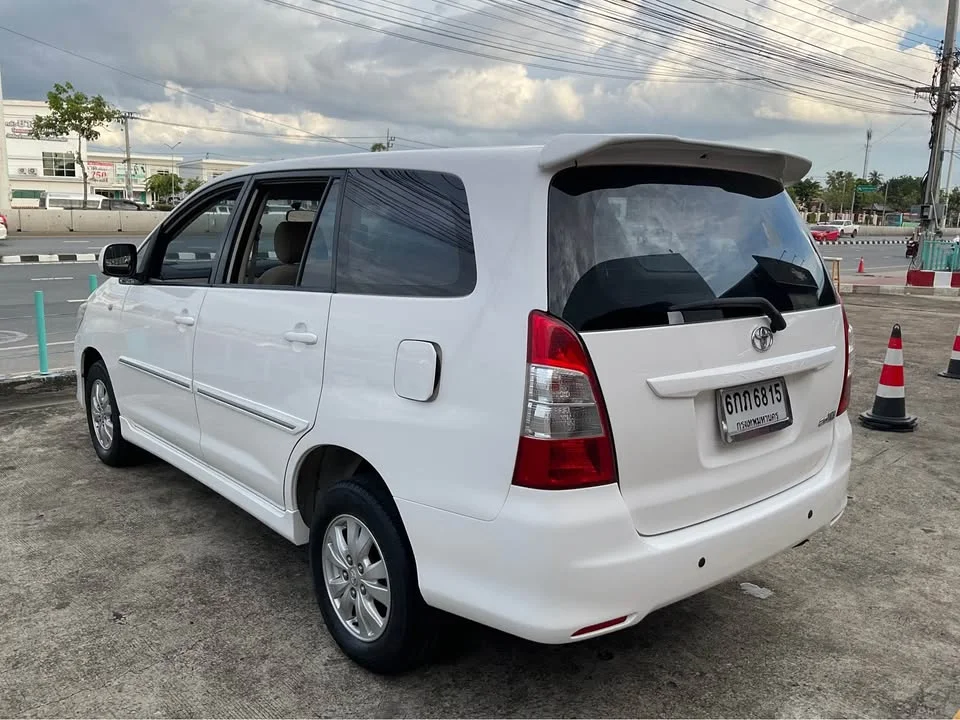 2013 Toyota Innova I 2