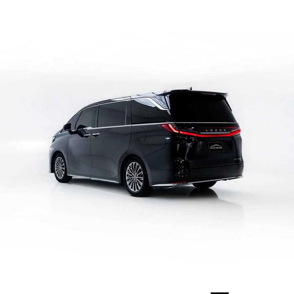 2024 Lexus LM II 2