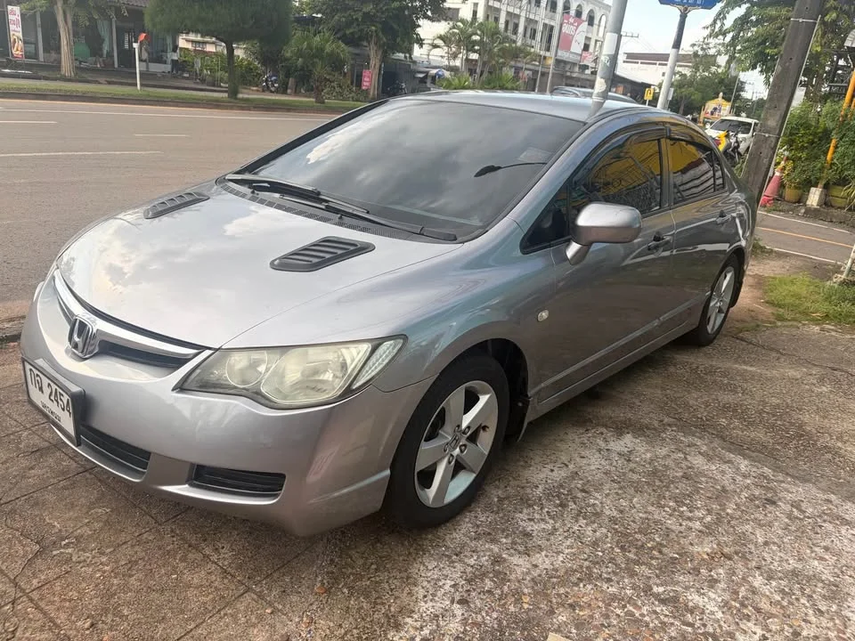 2005 Honda Civic VIII 2