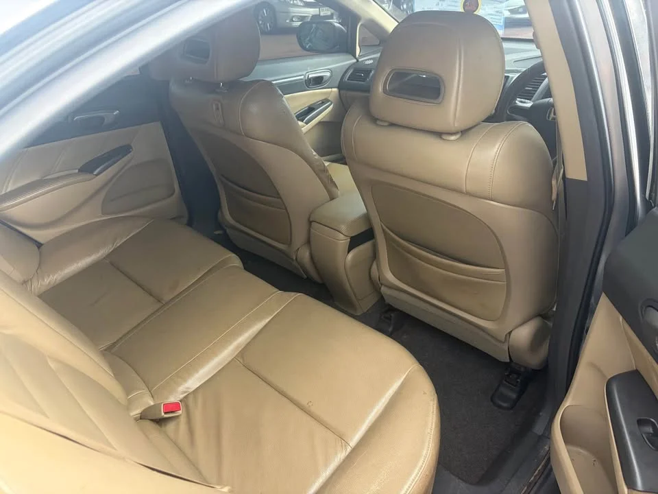 2005 Honda Civic VIII 3