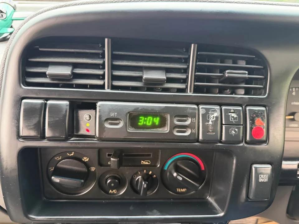 1995 Isuzu Trooper II 3