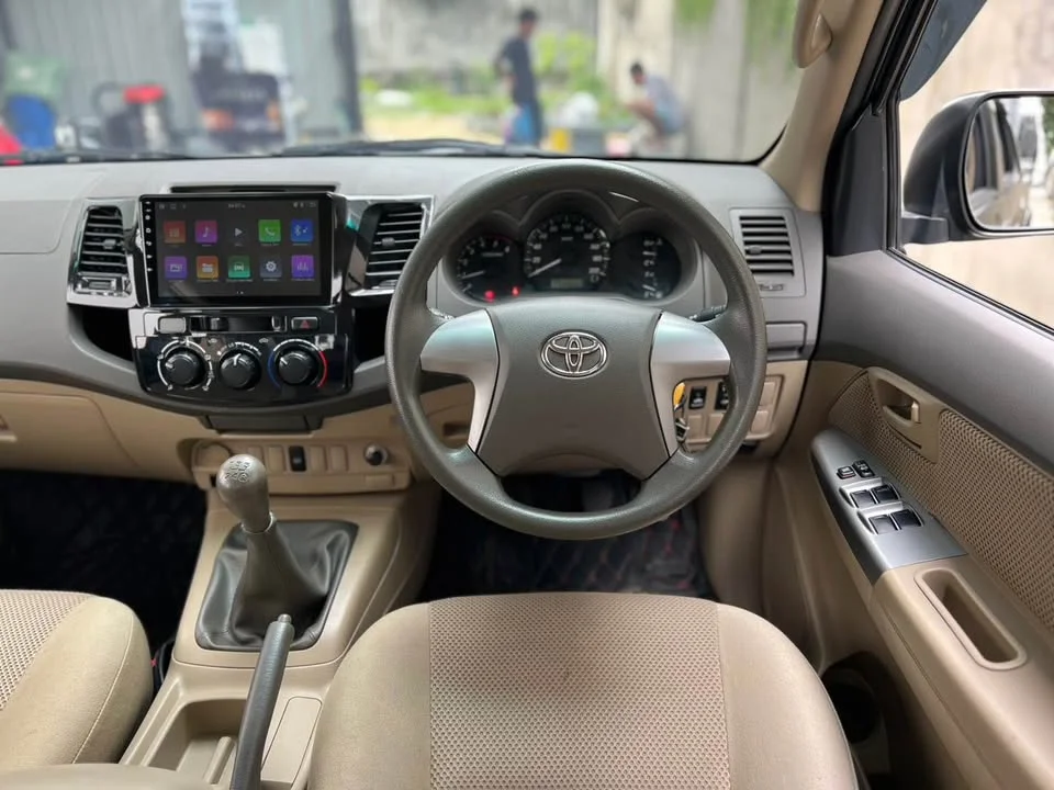 2013 Toyota Hilux VII 3