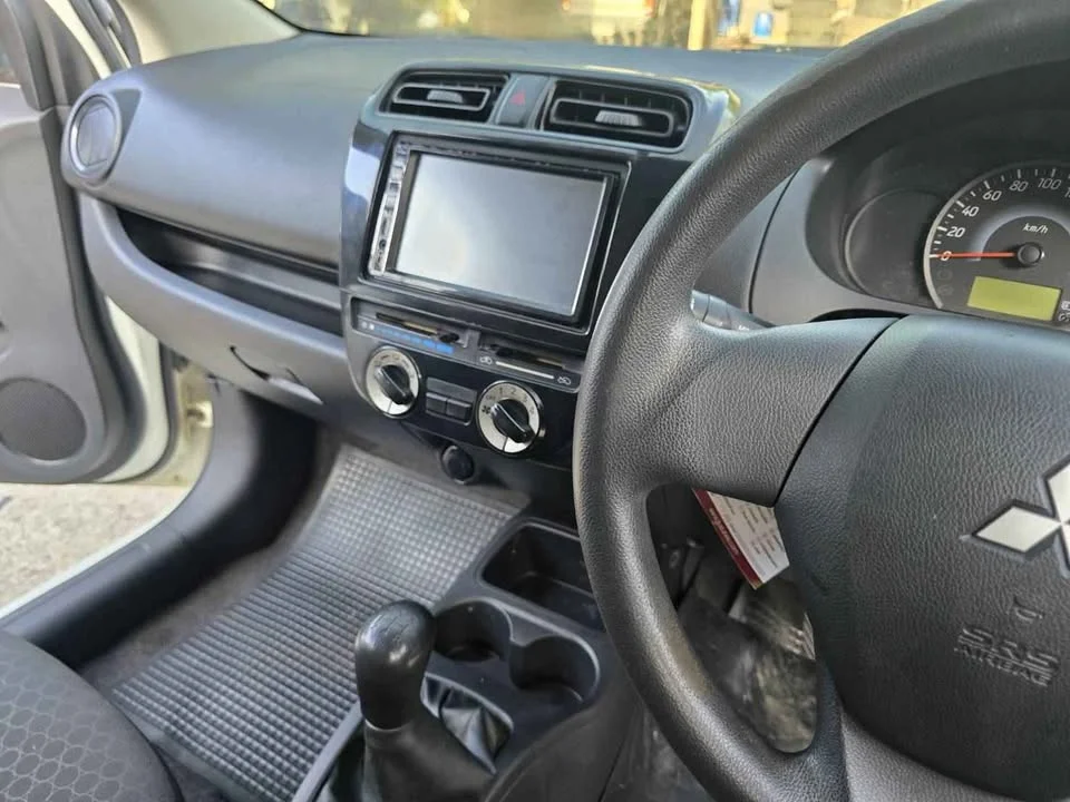 2012 Mitsubishi Mirage VI 3