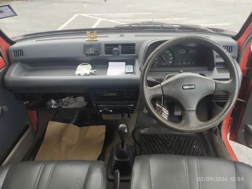 1995 Daihatsu Mira L200 2