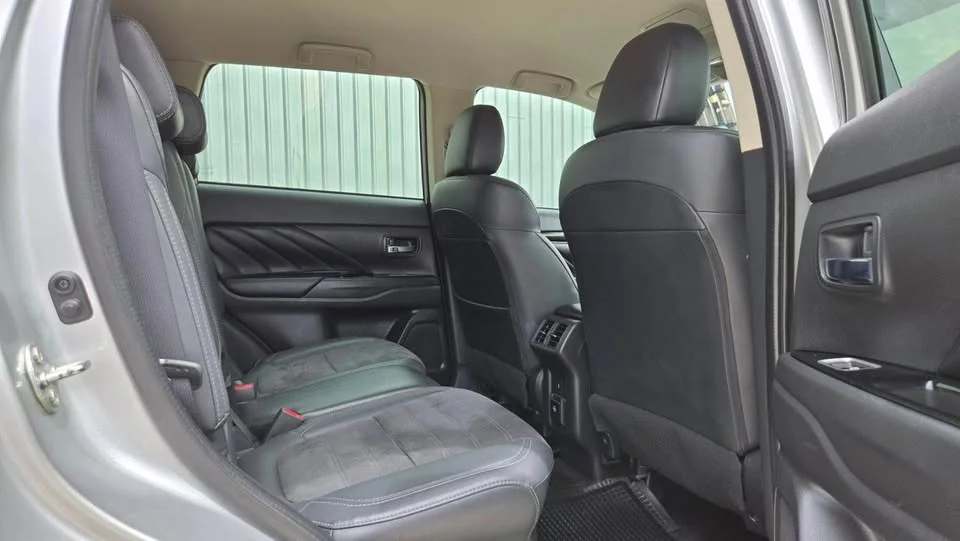 2021 Mitsubishi Outlander III 2