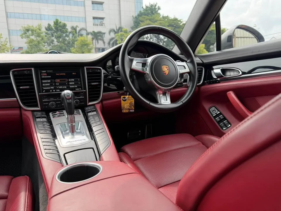 2016 Porsche Panamera I 2