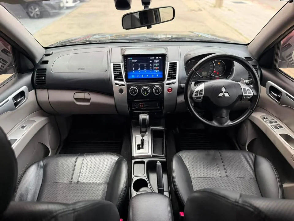 2013 Mitsubishi Pajero Sport II 2