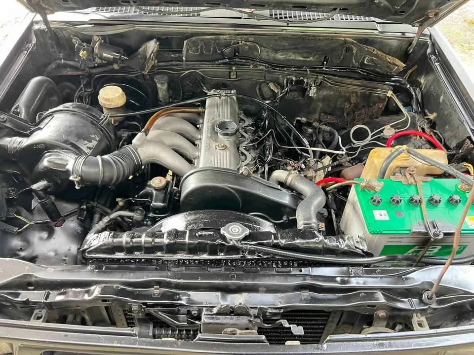 1995 Mitsubishi Triton II 3