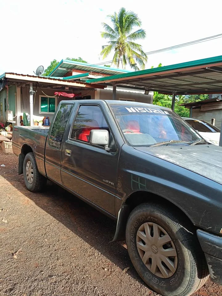 1993 Isuzu TFR III 2