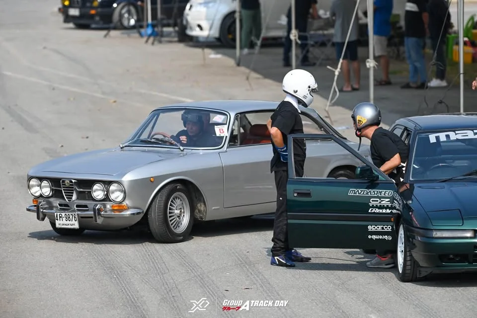 1976 Jaguar XJ Series I 3
