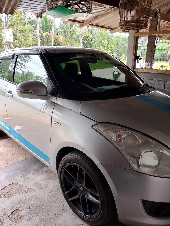 2013 Suzuki Swift II 2