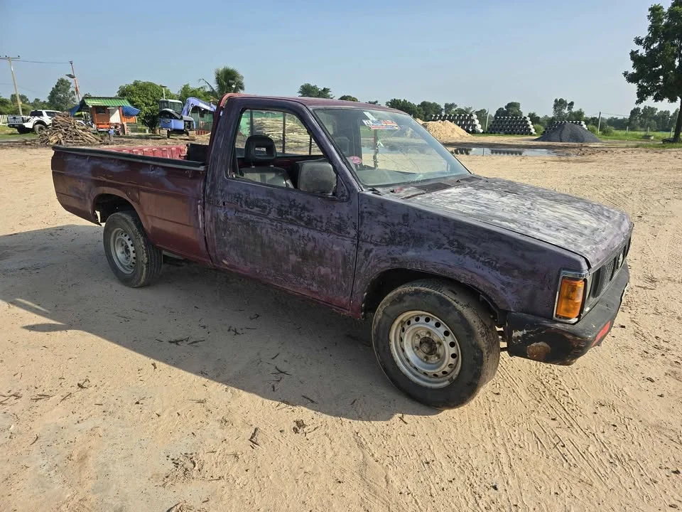 Nissan Big M D21 3