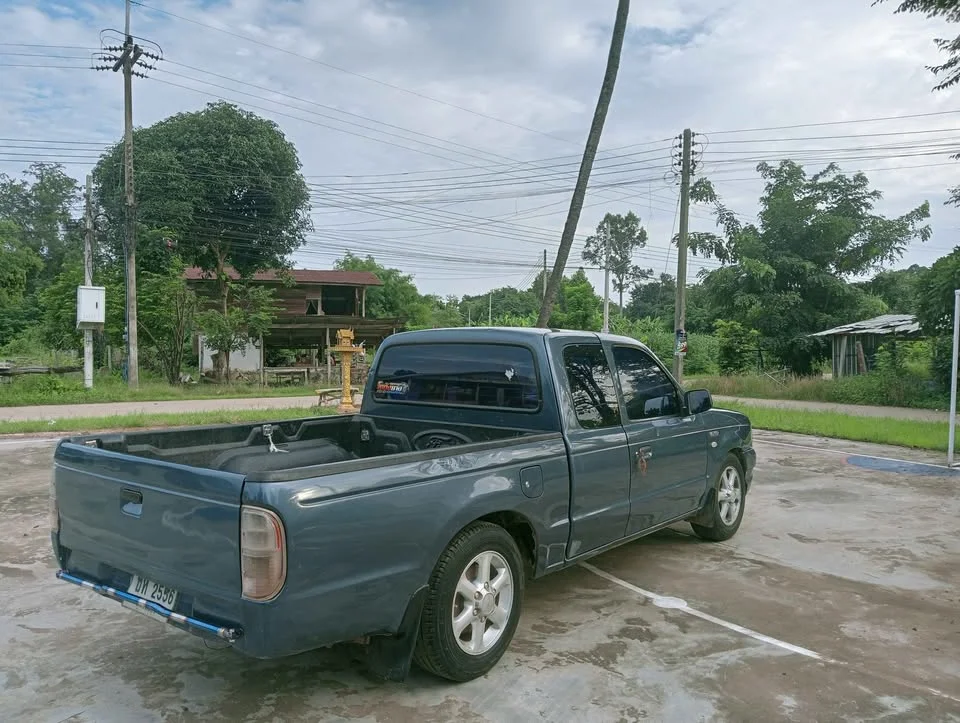 2004 Ford Ranger I 3