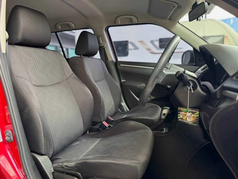 2013 Suzuki Swift II 2