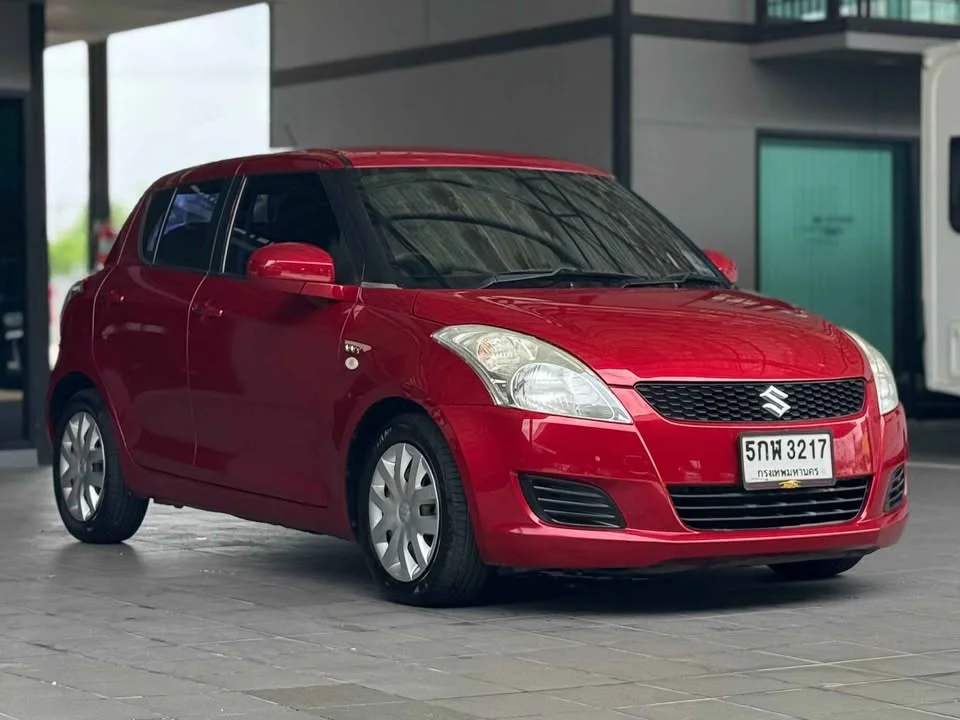 2013 Suzuki Swift II 3