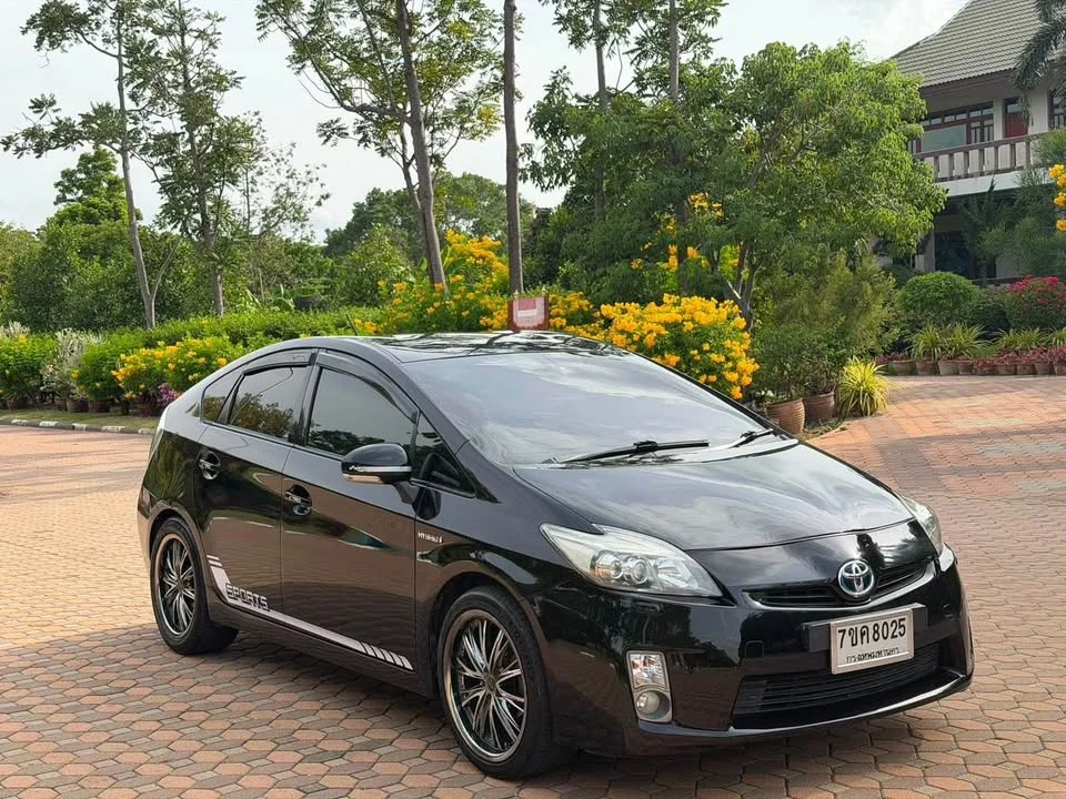 2012 Toyota Prius III 3