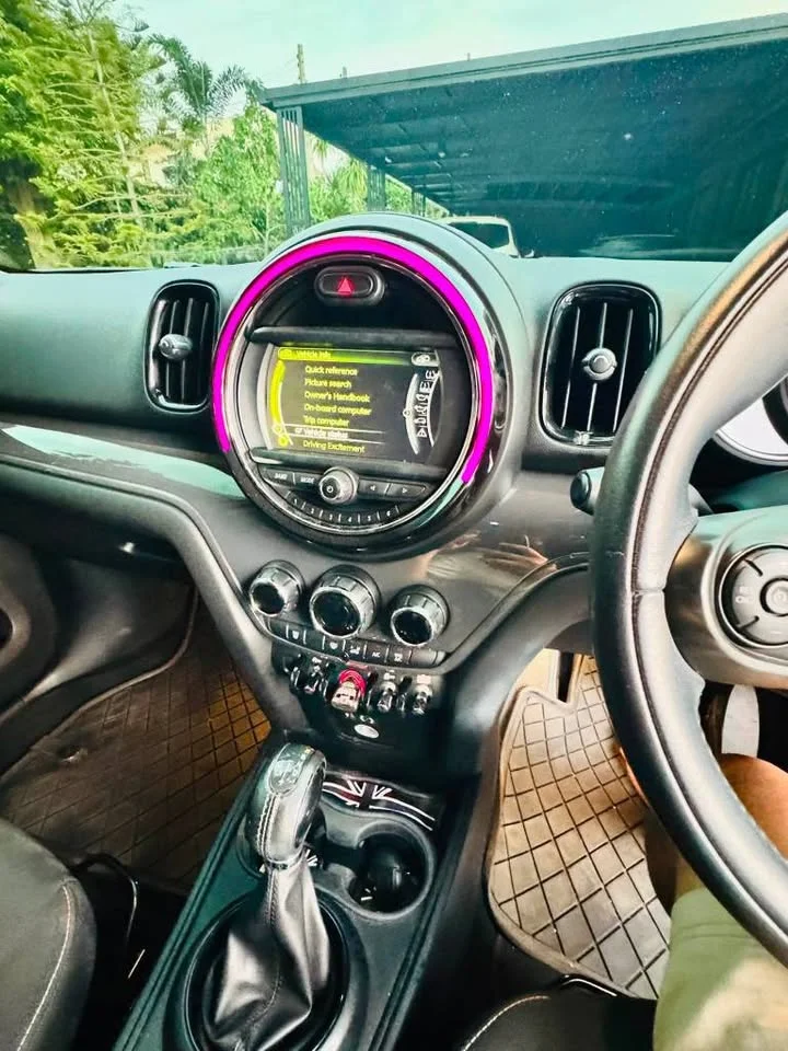 2017 Mini Hatch  III 2