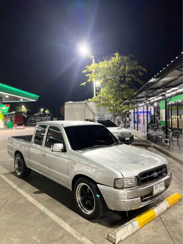 2002 Mazda 2500 Fighter V 3