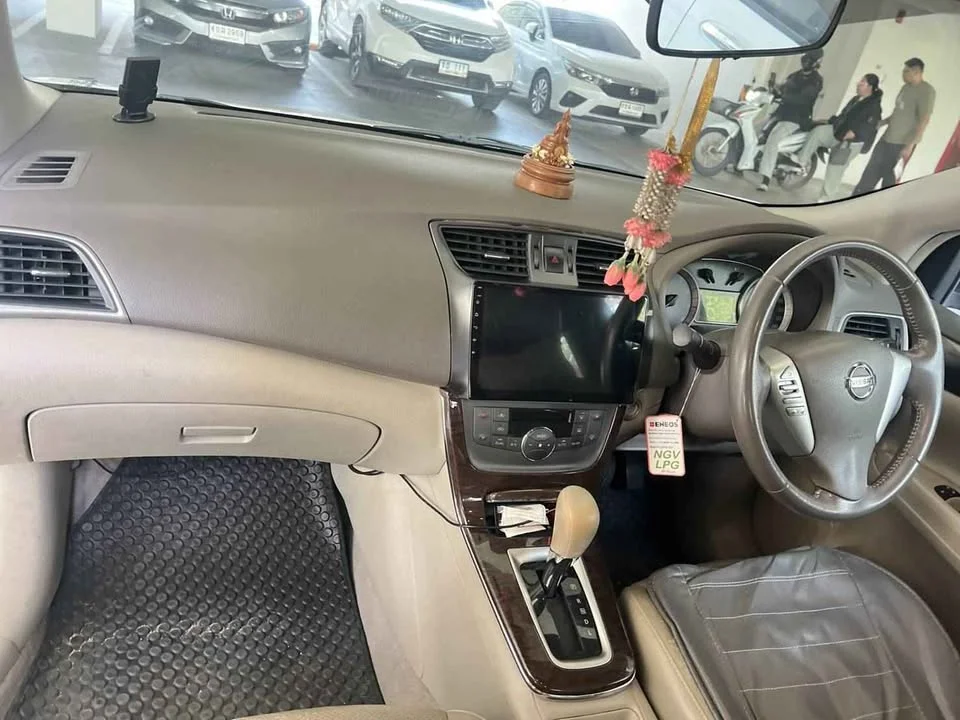 2013 Nissan Sylphy III (B17) 3